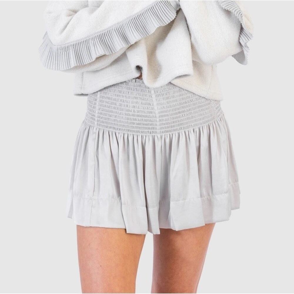 KOCH Erica Shorts Women's Size Small Skirt Skort Pleated Silver Gray Pull On